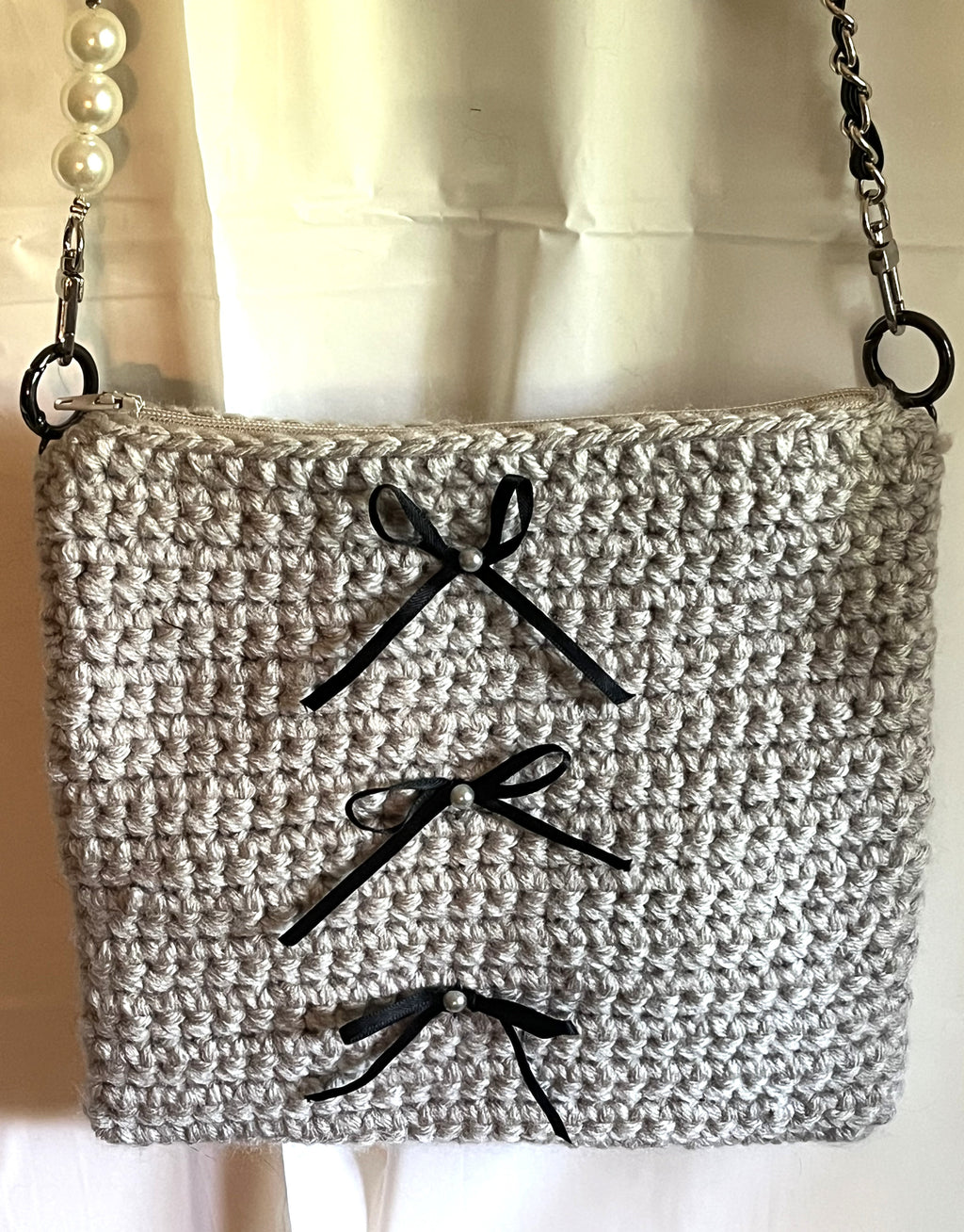 Grey Bowed Crocheted Purse